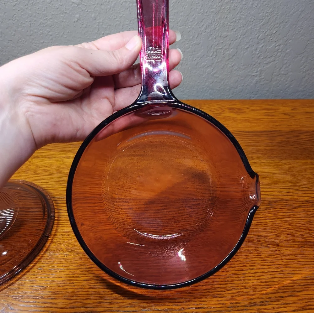 Corning Visions cranberry saucepan 1 L